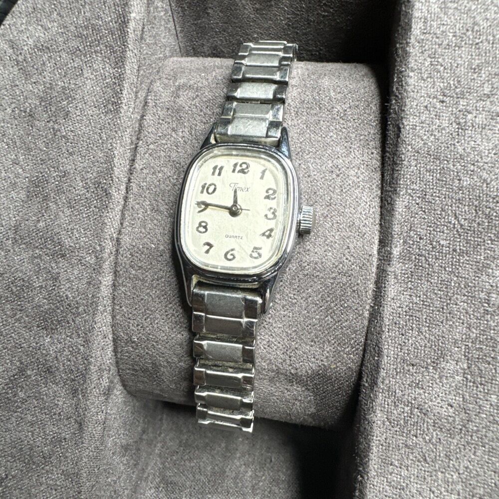 Vintage Timex BA Cell Silver Tone 17x20mm Quartz Watch Expandable Band